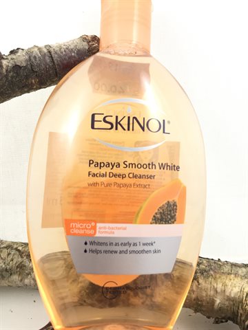 Eskinol with pure Papaya Extract -  Facial Deep Cleanser 225 Ml (UDSOLGT)